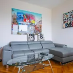New With The Best View - 2Bd Bright Flat Near Ndk