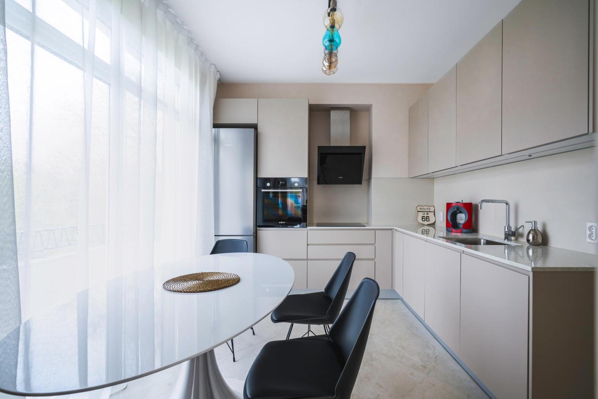 New With The View - 2bd Bright Flat Near Ndk Appartement
